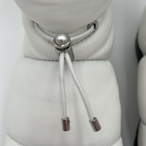 🪽New Woman’s STUART WEITZMAN Polar Lug Boots NWOB - Picture 2 of 10